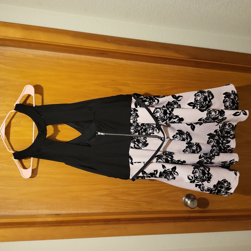 PRINCESS PARTY DRESS 👗 😍 - Picture 2 of 4